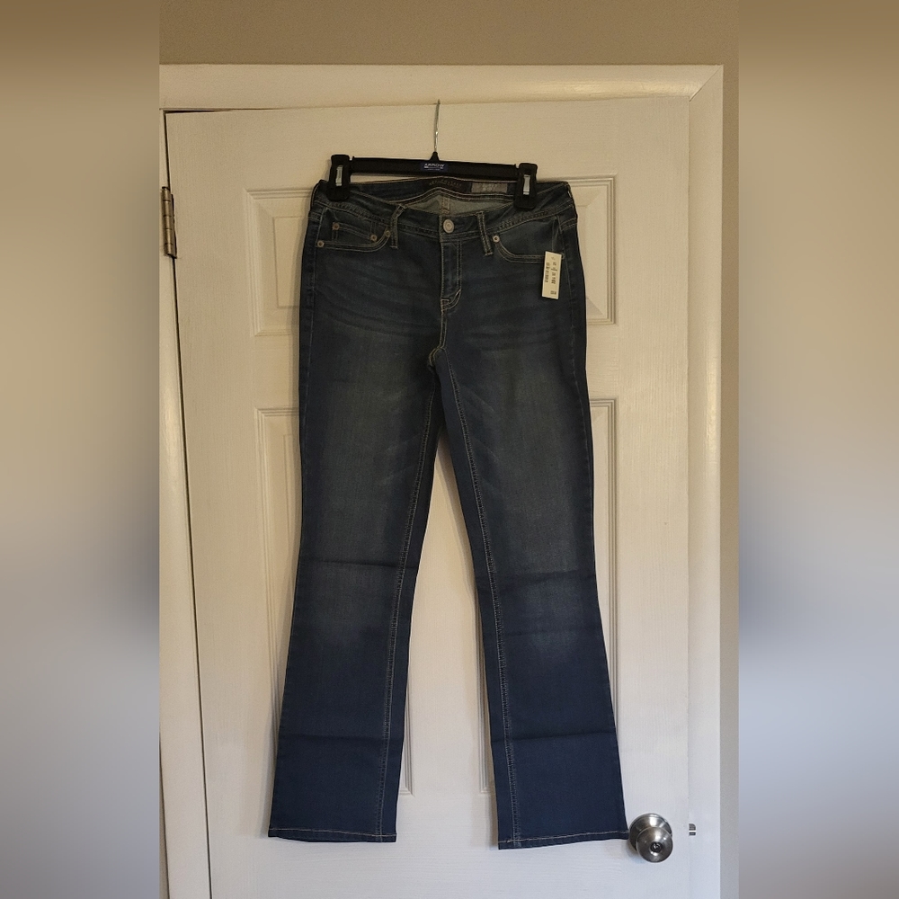 AEROPOSTALE Curvy Bootcut Jean Dark Wash. SIZE 2S.